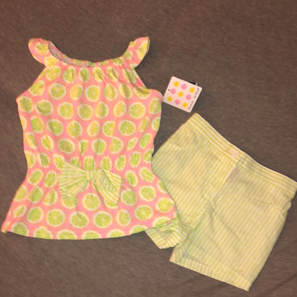 NWT Girl’s Emma’s Garden 2 Piece Tank Top Shorts Outfit Set Size 24 Months